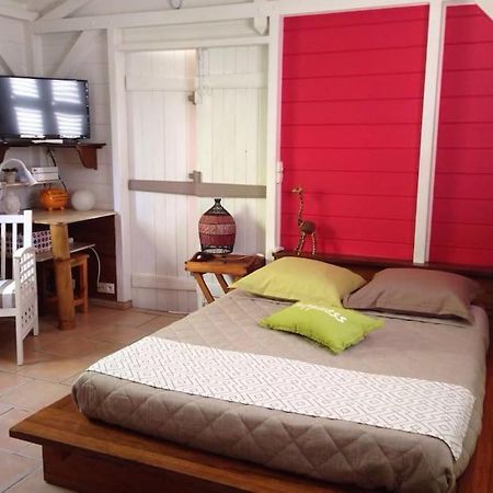 Charmant Bungalow Un P'Tit Coin De Paradis Сен-Франсуа Экстерьер фото
