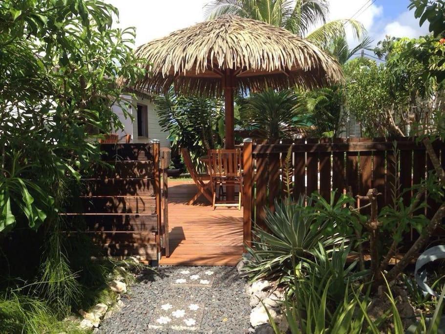 Charmant Bungalow Un P'Tit Coin De Paradis Сен-Франсуа Экстерьер фото
